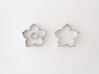 Ausstecher Set Blüte mit Loch /2 Ausstecher Set Blüte mit Loch /2